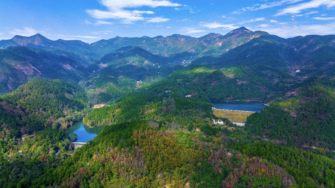 鸟瞰南岳衡山国家级自然保护区（周翔宇/摄）