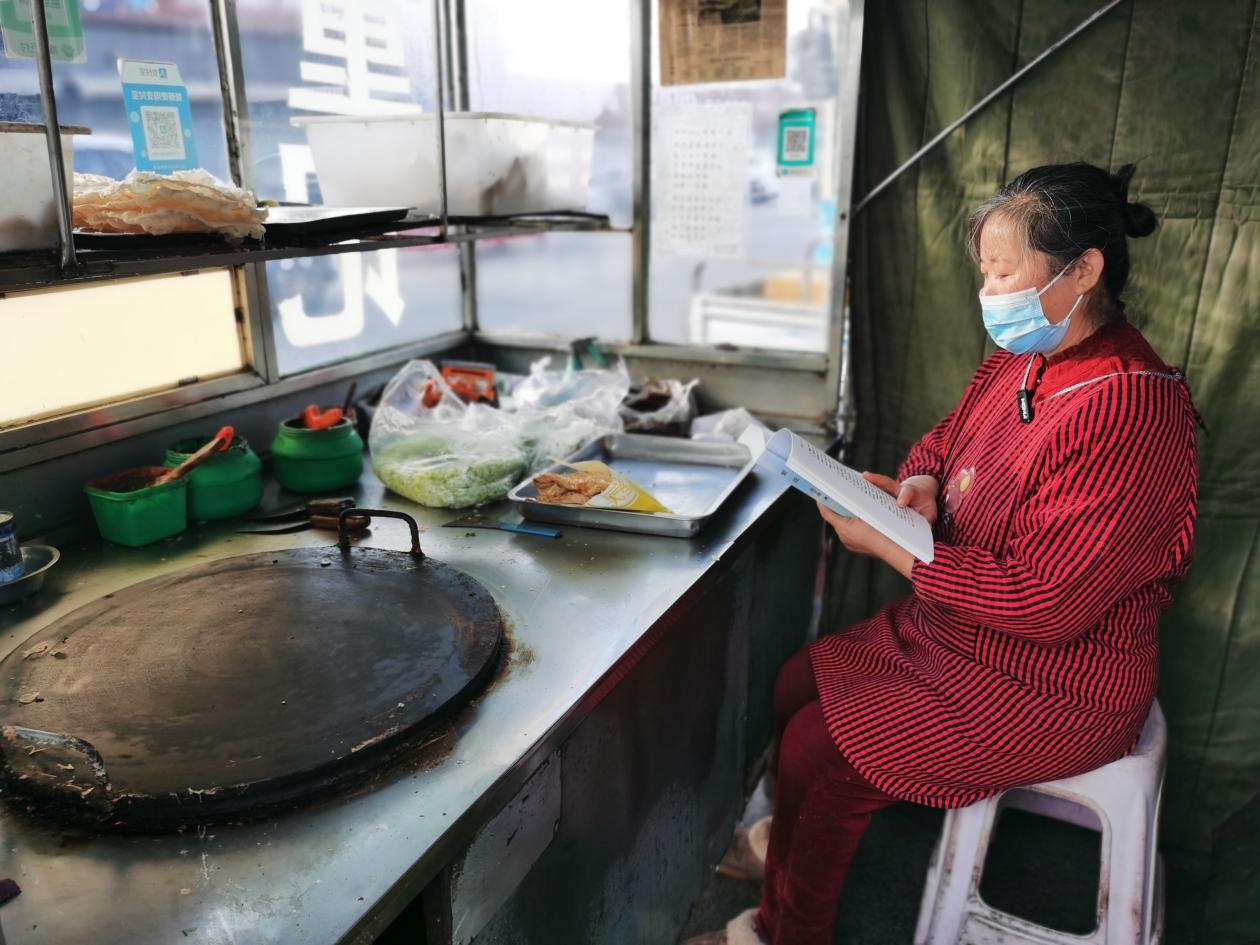 诗歌] 她步履轻盈~ 拜伦勋爵: r/Poetry, image size:1260x945