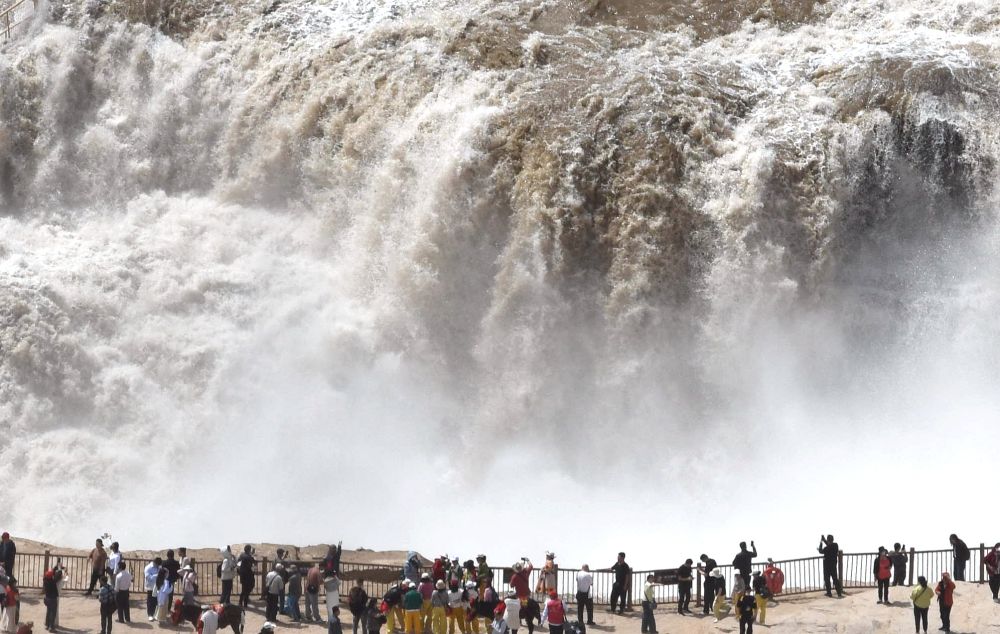 纵情歌唱，有着英雄血脉的伟大人民！&mdash;&mdash;《黄河大合唱》与《神圣的战争》跨越时空的交响