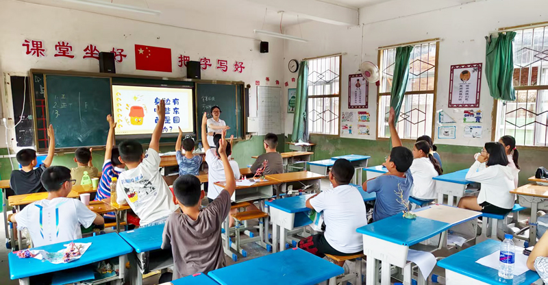 【青春護苗人】高校學子扎根革命老區 青春之光點亮童心夢想