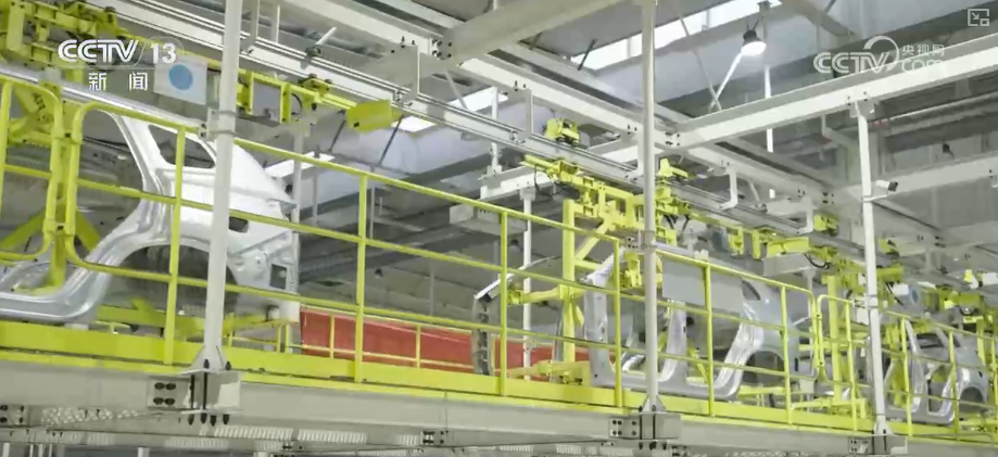 车企多元化布局“抱团”开拓外海市场 汽车出口向“新”向“绿”态势突出