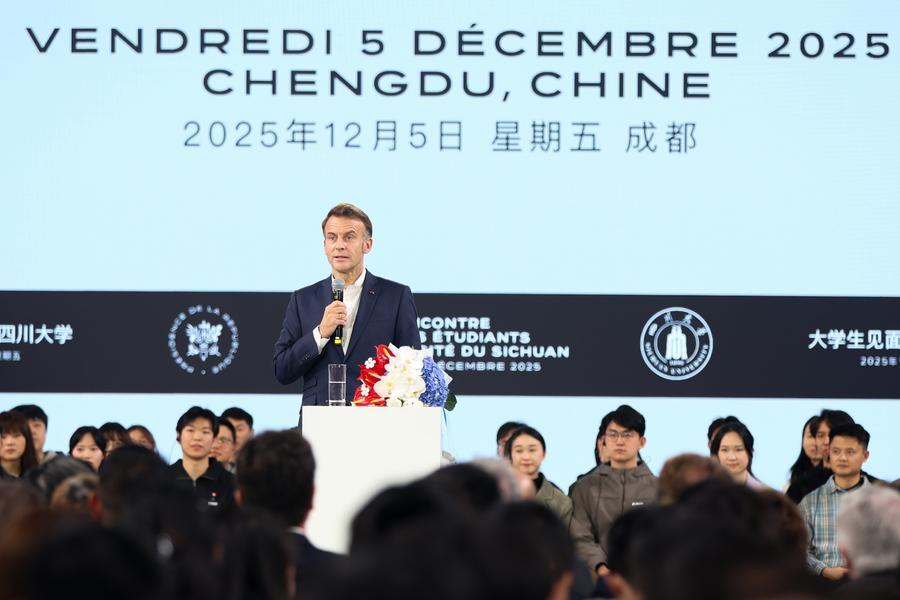 French President Emmanuel Macron visits Sichuan University in Chengdu, southwest China&lsquo;s Sichuan Province, Dec. 5, 2025. (Photo by Liu Yuchen/Xinhua)