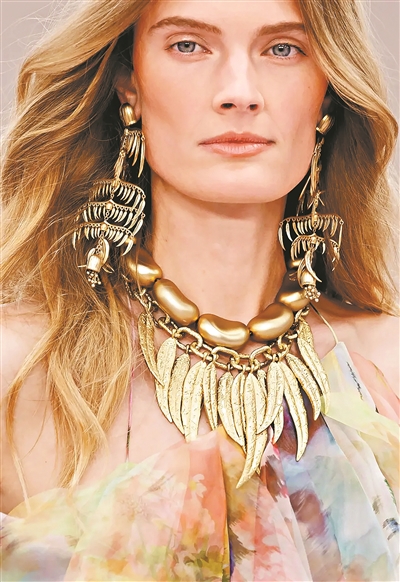 ���Ʒ���