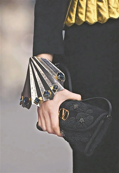 ��������