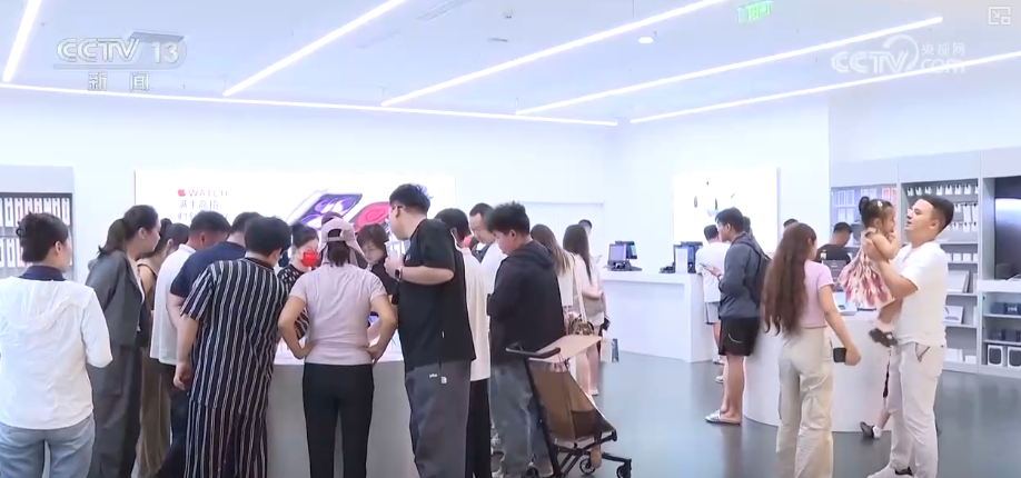 消费“升温”场景“上新” 各地节前市场热气升腾迎来“开门红”