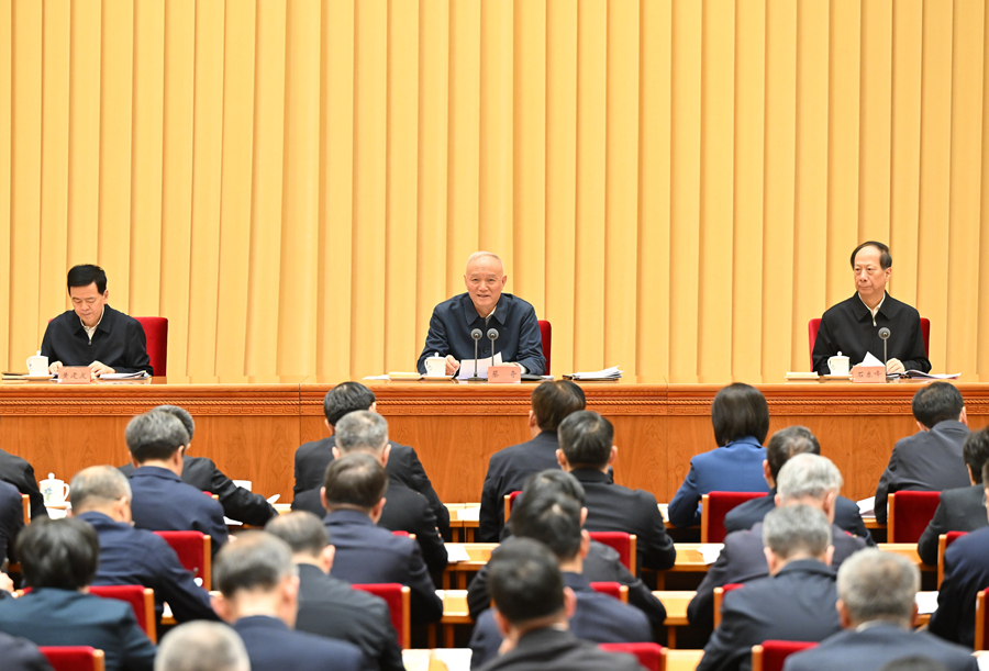 1月15日，全国组织部长会议在北京召开。中共中央政治局常委、中央书记处书记蔡奇出席会议并讲话。