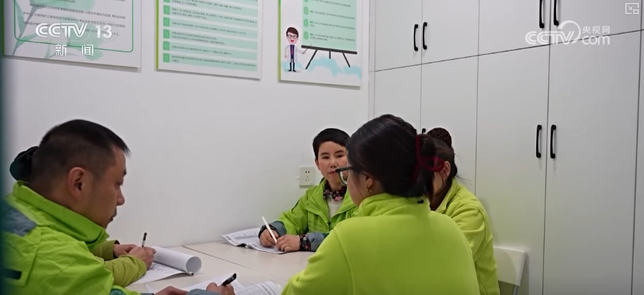 惠民、优质享老托起民生“温度” 养老服务消费补贴怎么领？如何用？梳理↓