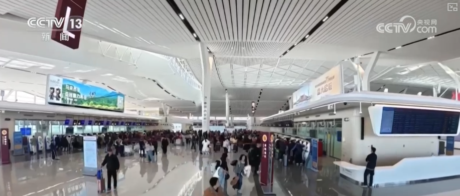 从“单向返乡”到“双向奔赴” 暖心服务为“银发族”出行护航让异乡团圆更有温度