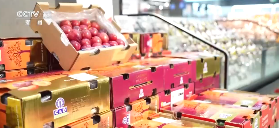 节前消费“新意”满满 “传统年货+现代科技”让年的味道更丰富