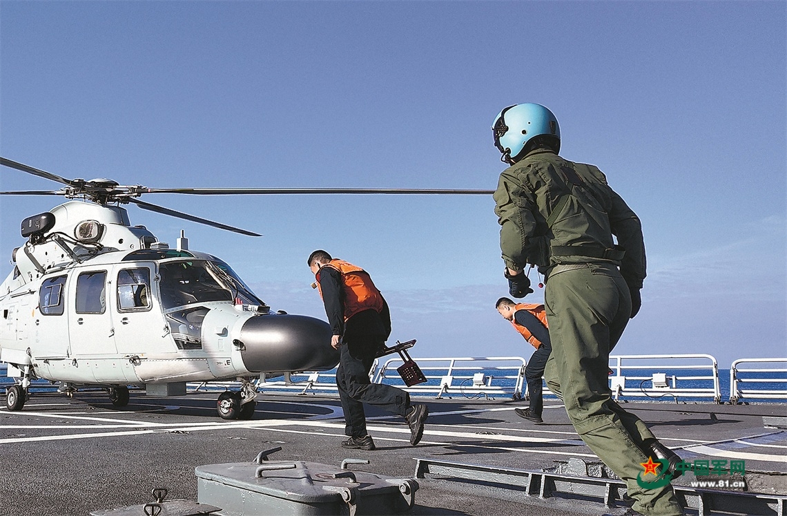 海军航空兵某团飞行训练掠影