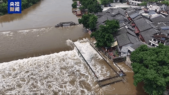 重庆12个区县暴雨 9条14站中小河流超警