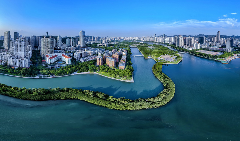 这是2024年9月3日拍摄的厦门筼筜湖和周边城市生态景观。