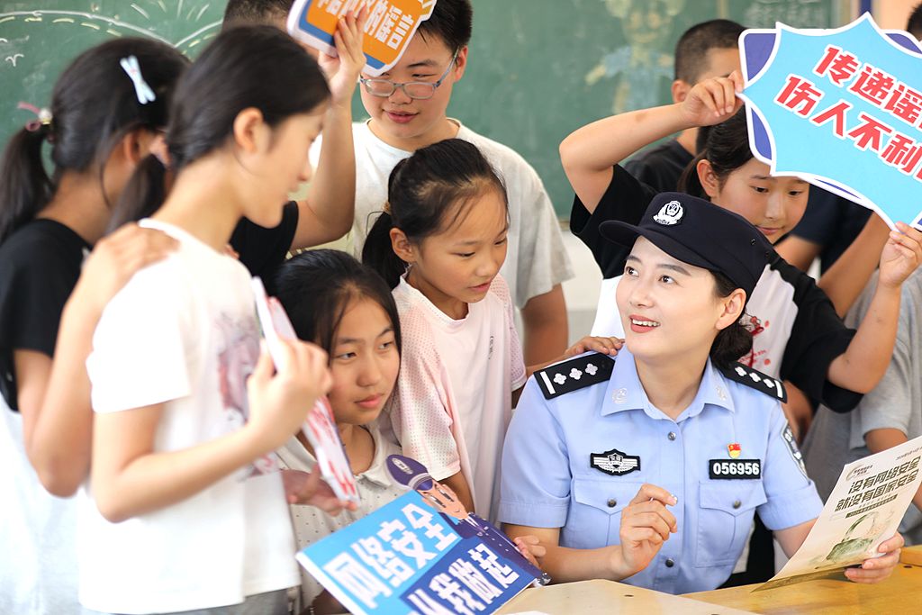 2026年9月14日，民警以提问互动方式普及网络安全常识。