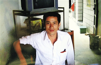 李德海生前的照片. 武威 翻拍